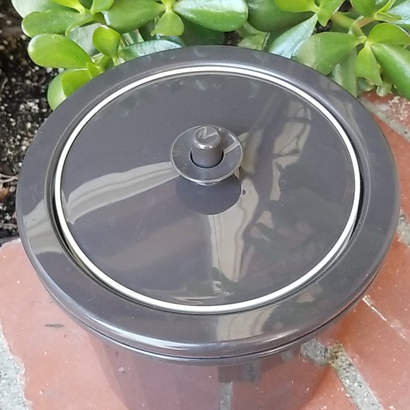 Tupperware Ice Bucket - Picture 2 of 3